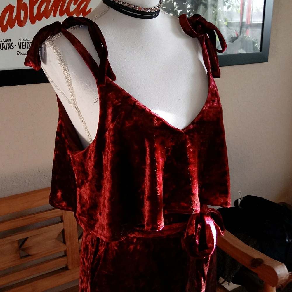 ⭐HP⭐last one Small Romantic Wine Velvet Culotte - Picture 8 of 8